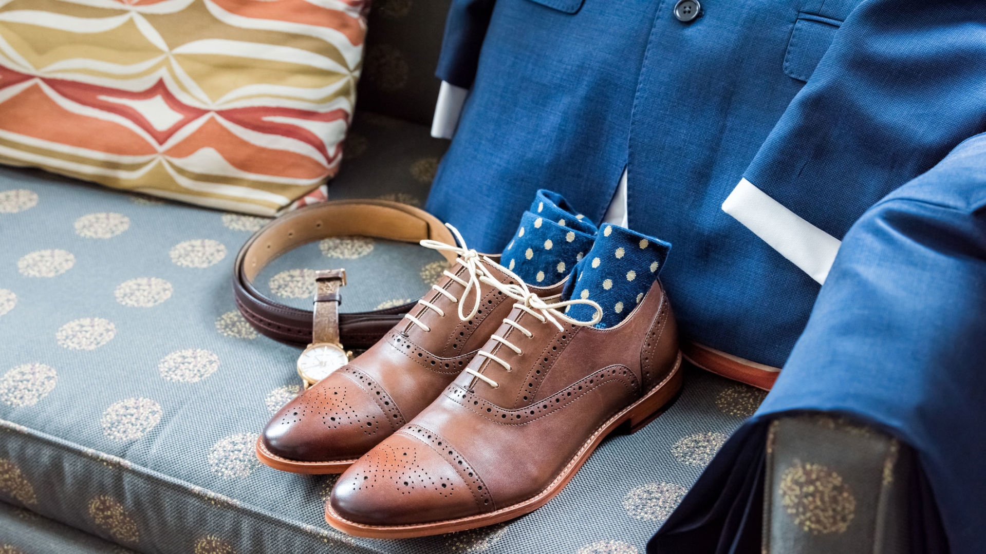 Blue suit, shoes, socks, belt